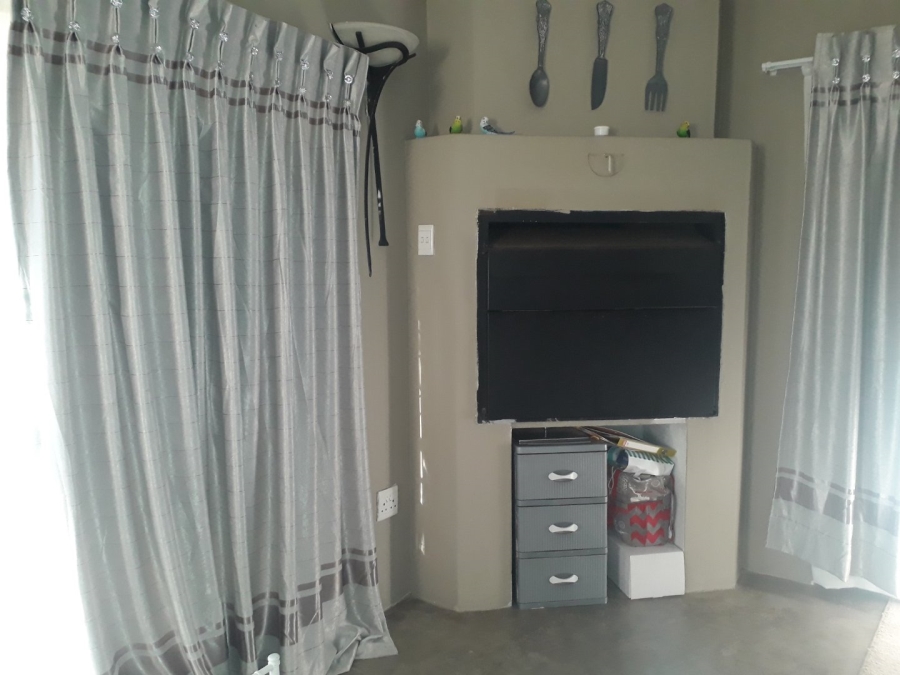 5 Bedroom Property for Sale in Sasolburg Free State